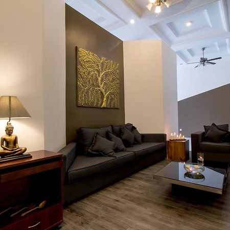 De Art Hotel Пном Пен Екстериор снимка