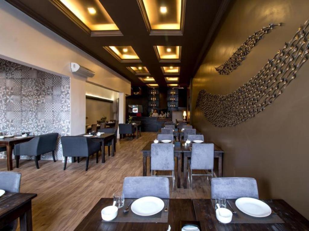 De Art Hotel Пном Пен Екстериор снимка