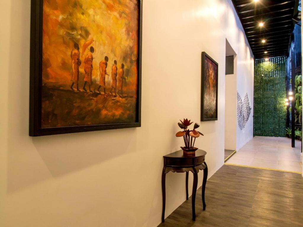 De Art Hotel Пном Пен Екстериор снимка