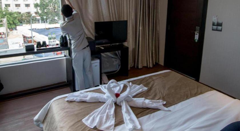De Art Hotel Пном Пен Екстериор снимка