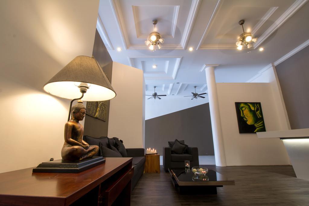 De Art Hotel Пном Пен Екстериор снимка